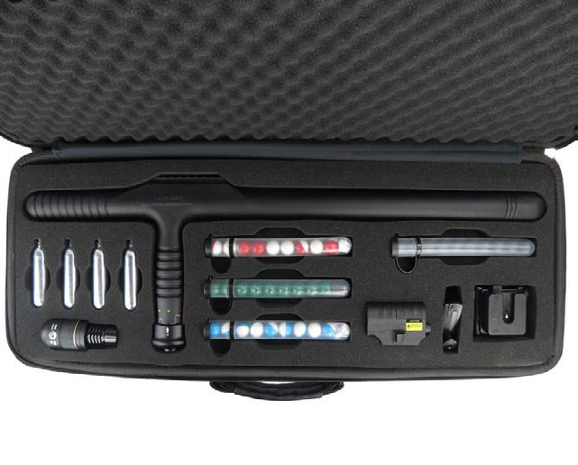 多功能T型防暴警棍